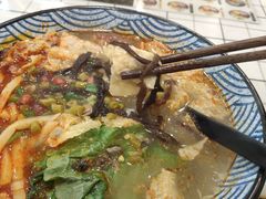 -丽丽三鲜螺蛳粉(田林路店)
