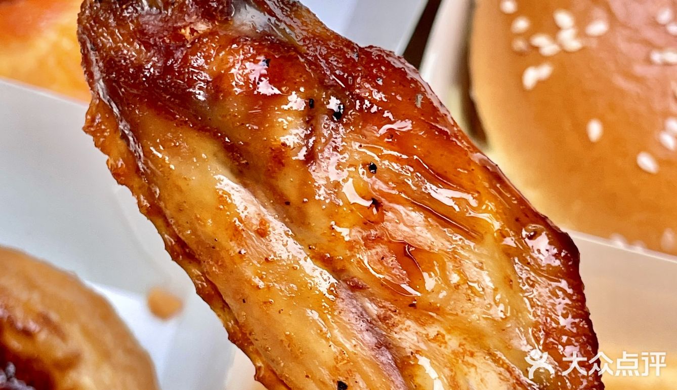 不得野性消费一把才行！家对面的kfc终于开门了！