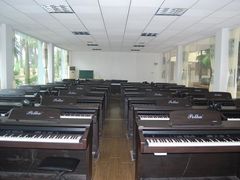 -盛兴中英文学校