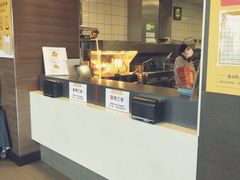 -麦当劳(展览路店)