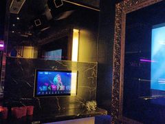 -温莎KTV(珠江路店)