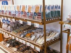 -光明牛奶棚(南泉店)