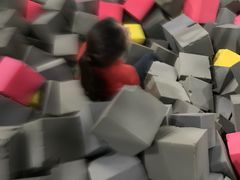 -嘿哟动霸CHUA·新潮玩运动娱乐中心·蹦床滑冰团建乐园