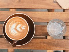 拿铁-VOYAGE COFFEE 咖啡烘焙工坊店(798艺术区店)