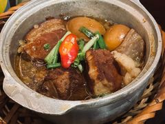 -Cuc Gach Quan Restaurant