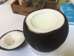 -志龙皇冠吃货椰子铺