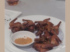 红烧石岐乳鸽-景月阁空中食府(希尔顿酒店)