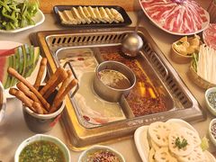 -巴渝瓦肆重庆鲜火锅(宝龙环湖店)