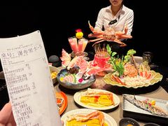 -蟹犇前•帝王蟹雪蟹(陆家嘴店)