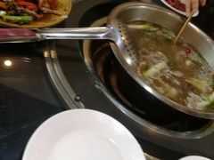 -周老三跷脚牛肉·全牛火锅(非遗传承店)