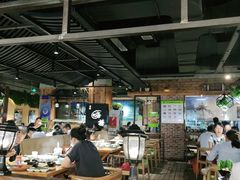大堂-洪氏嗨捞·广东猪肚鸡·椰子鸡火锅(西咸万象城店)