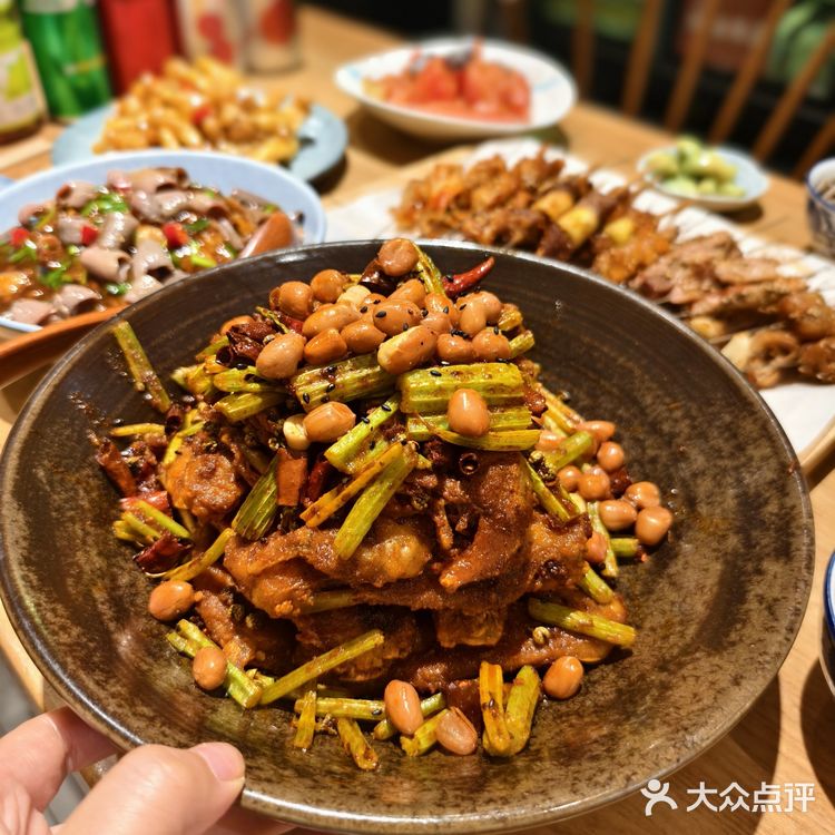 啊啊啊在沈阳吃到了正宗的海肠拌饭🍢🍚