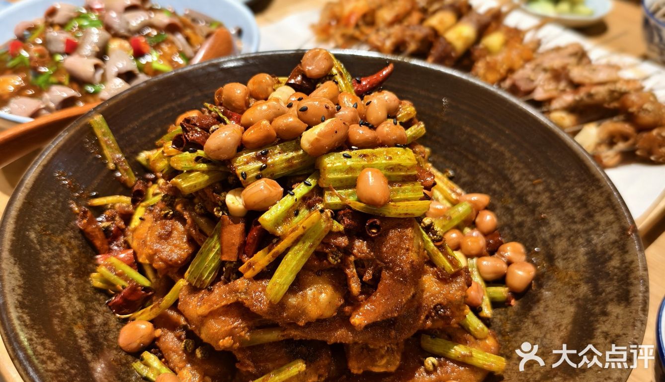 啊啊啊在沈阳吃到了正宗的海肠拌饭🍢🍚