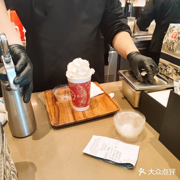 霸王茶姬买一送一，再抽盲盒杯[色]划算的