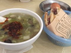 -邢老三肉丸胡辣汤腊牛肉夹馍(华阴分店)