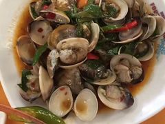 -班赞海鲜市场胖阿姨加工点