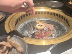 -山川小町·极番烧肉(新地假日广场店)
