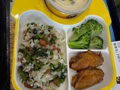 -老娘舅餐厅(黄龙体育中心店)