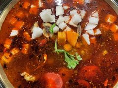 -顶顶汤火牛排火锅·经典铜锅涮肉