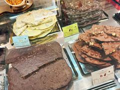 -VENCHI 闻绮(上海佛罗伦萨小镇店)