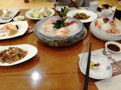 -青瓦餐厅·生鱼片·韩园烤肉(西塔店)