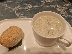 文思豆腐配黄桥烧饼-扬州香格里拉·香宫中餐厅