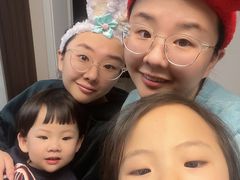 -黄益静眼镜行