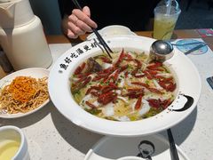 -江渔儿酸菜鱼(奥园广场金发购物中心店)