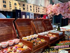 -雍容荟帝王蟹活龙虾展台自助(IFS黑金店)