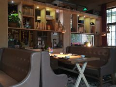 -70后饭吧(府河街店)