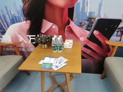 -无奔眼镜·蔡司·依视路授权店(朝阳大悦城店)