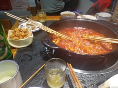 -两三事小郡肝串串香火锅(桂庙店)