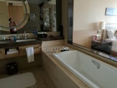 -广州花都皇冠假日酒店