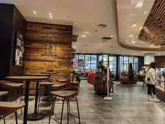大堂-星巴克臻选(深圳金光华店)