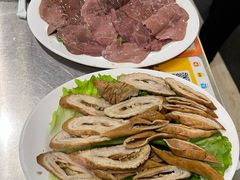 -胡须佬鸡煲四季火锅店(石厦西村直营店)