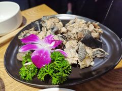 -一朵菌·野生菌探索家火锅(南亚店)