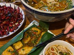 -蜗牛小馆醉乡民谣云南菜(惠新西里店)