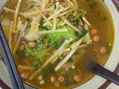-龙记桂林米粉(财满街店)