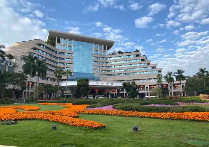 深圳五洲宾馆-b座-"这么宏大华丽气势磅礴的宾馆.应该是深圳市.