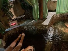 -泉城欧乐堡戏水湾艺术养生温泉