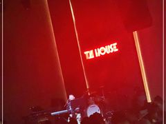 -TZ House音乐现场(来福士中心店)