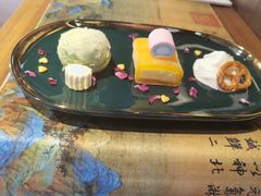 -光海书局(南京东路第一百货店)