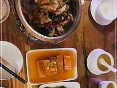 -隔壁老王·家常云南菜(花巷店)