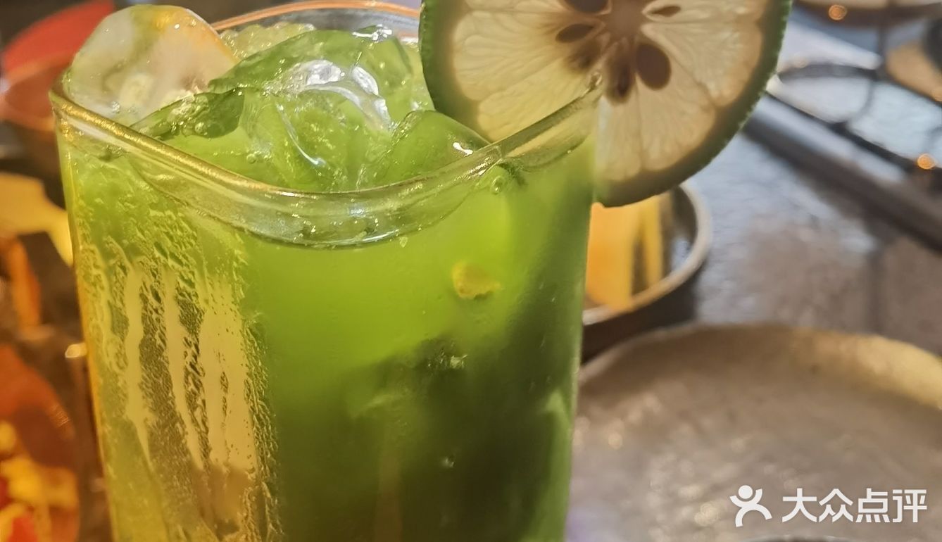 二楼火锅 位置在花园道二楼～这家餐厅比较安静