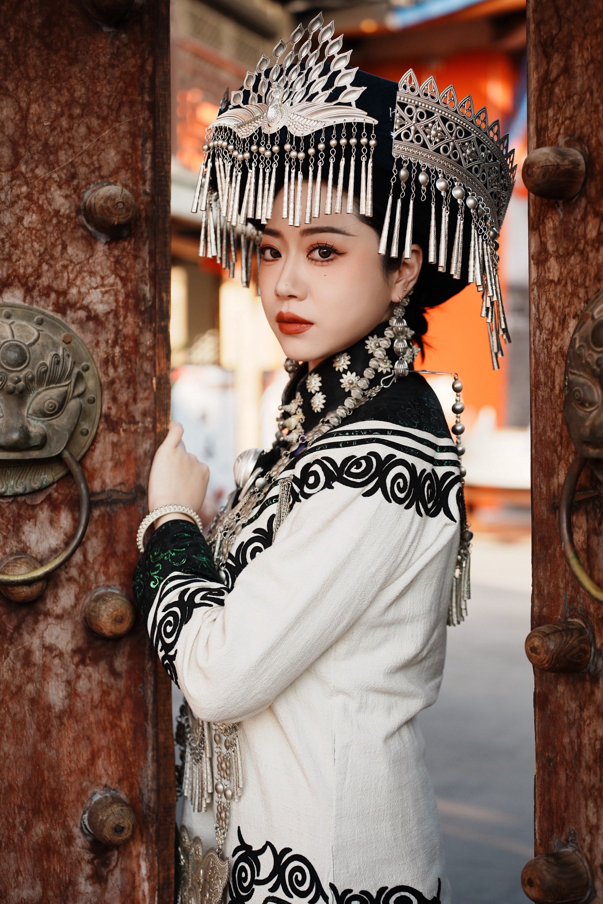 西昌必拍的彝族服饰