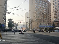 -杨浦温水游泳池