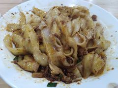 素椒刀削面-华兴街自力面店