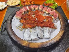 -老姐石板烧烤+铜炭火锅(总店)