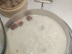 -洪氏嗨捞·广东猪肚鸡·椰子鸡火锅(西咸万象城店)