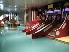 -涨巢·潮玩水疗局